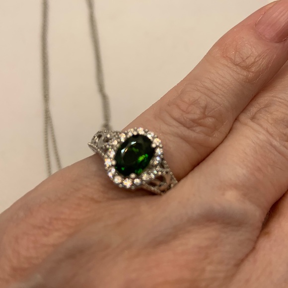 RUSSIAN DIOPSIDE, ZIRCON RING AND PENDANT - Picture 3 of 8